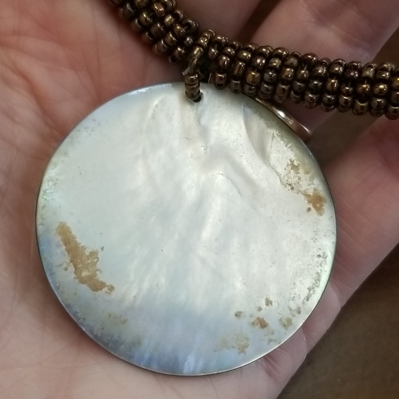 🐾 IRIDESCENT SHELL LIKE NECKLACE - Picture 7 of 7